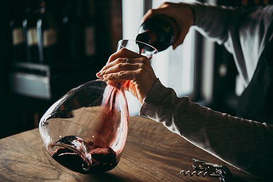 Le service des vins et la dégustation Le service des vins et la dégustation