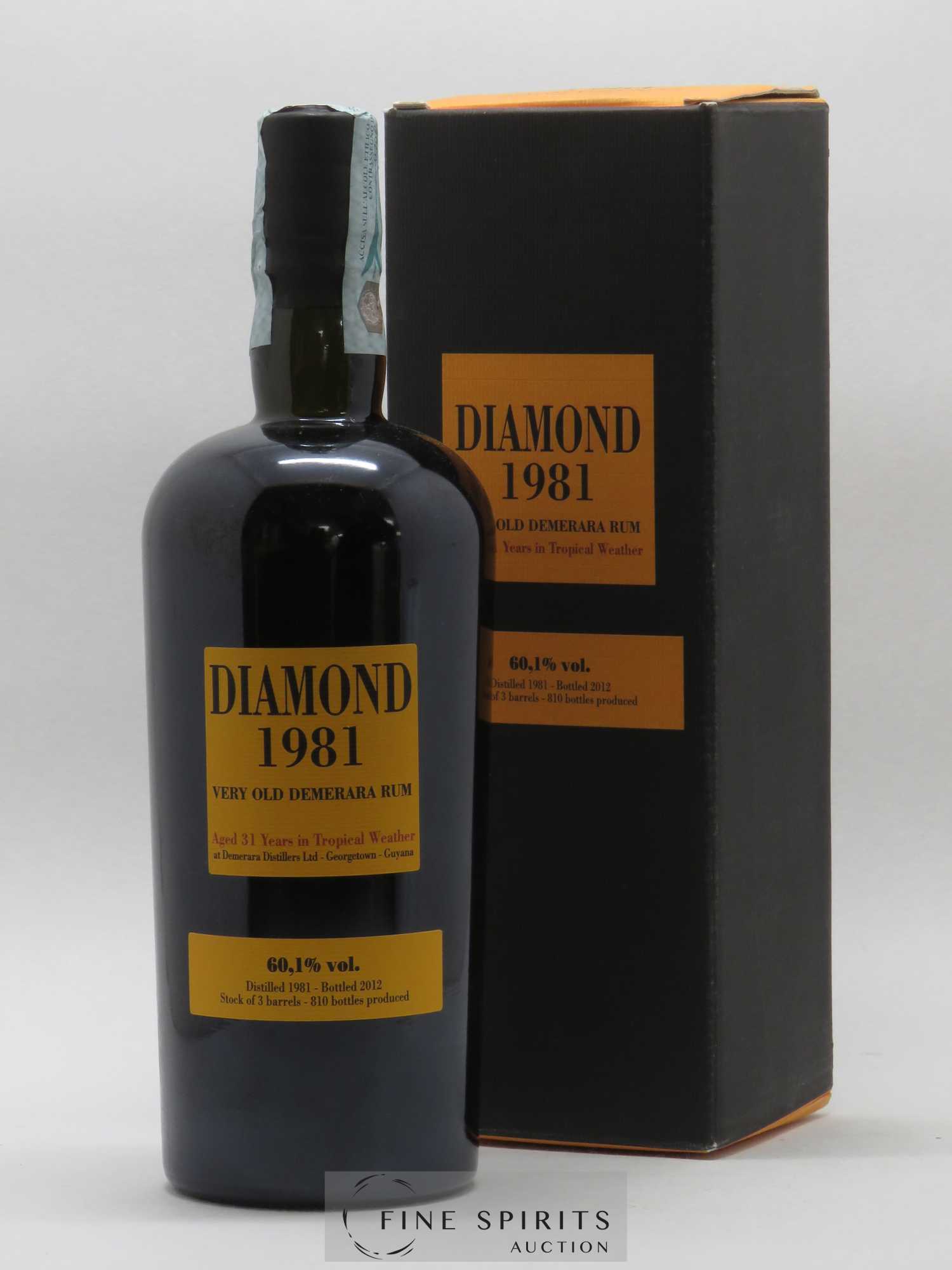 Diamond 31 years 1981 Velier Barrels S W Casks n°10537-36-39 - 810 bottles - bottled in 2012 - Posten von 1 Flasche - 0