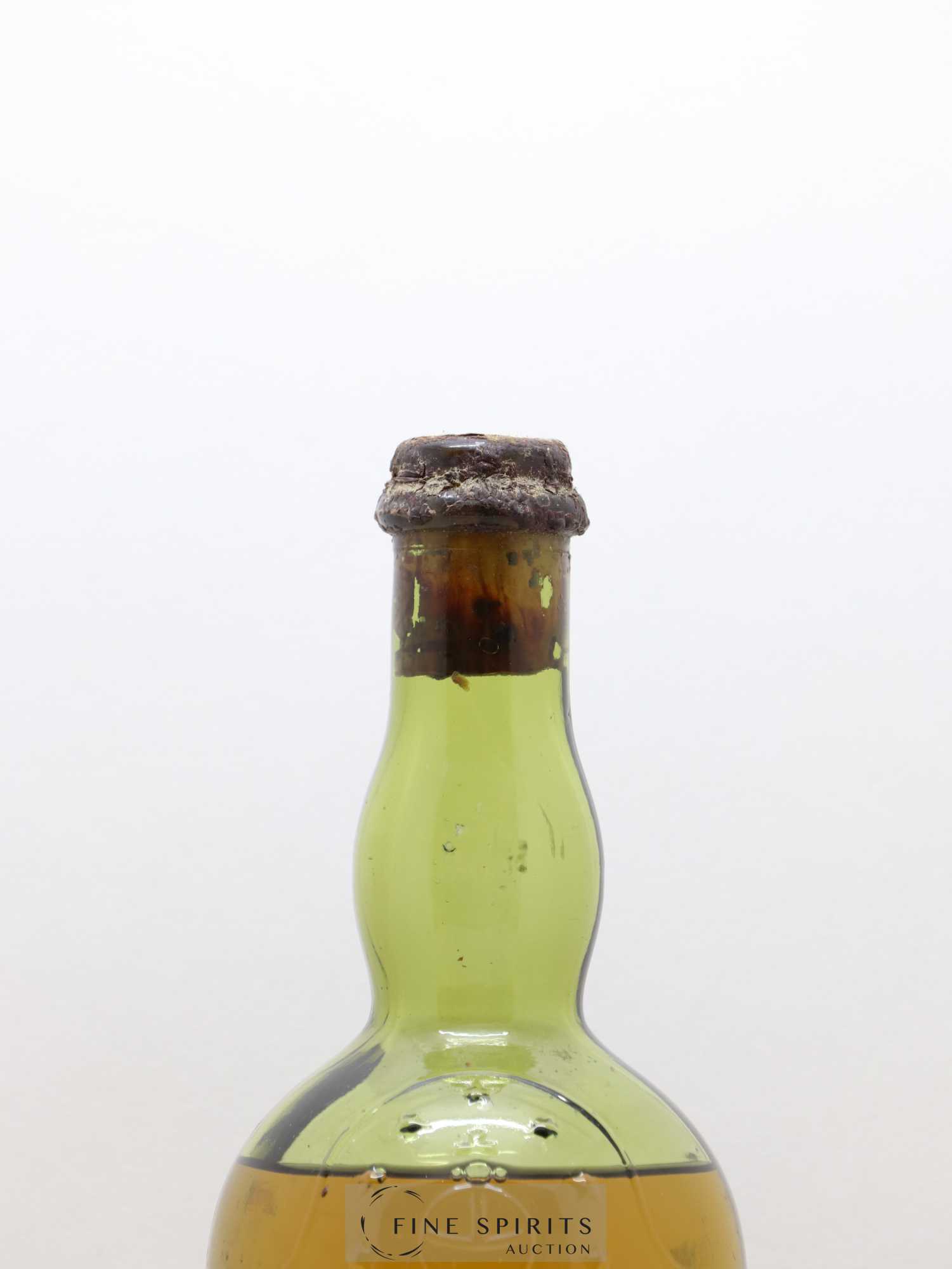 Chartreuse 10 years 1940 Of. Vieillissement Exceptionnel One of 800 - Lot of 1 bottle - 2