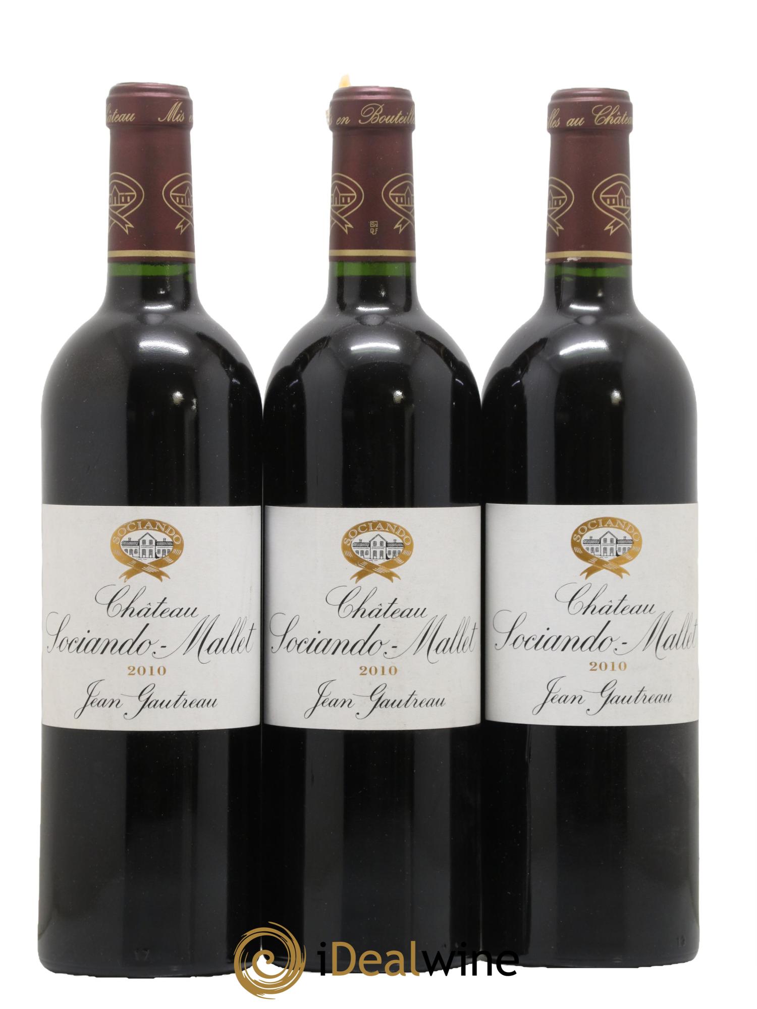 Château Sociando Mallet 2010 - Lot of 3 bottles - 0