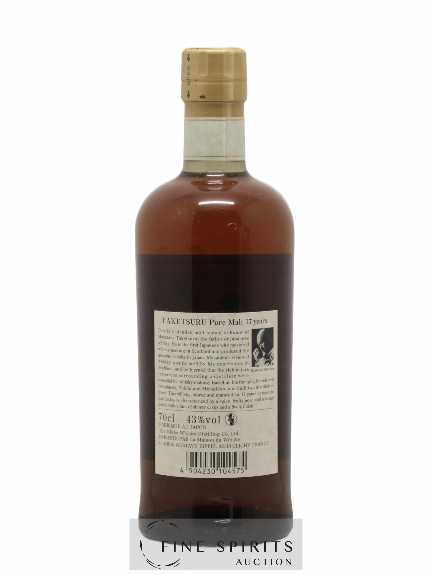 Taketsuru 17 years Of. Pure Malt Nikka Whisky  - Lot de 1 bouteille - 2