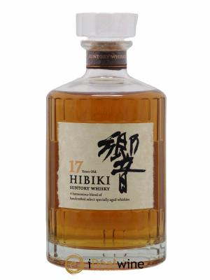 Hibiki 17 years Of. Suntory 